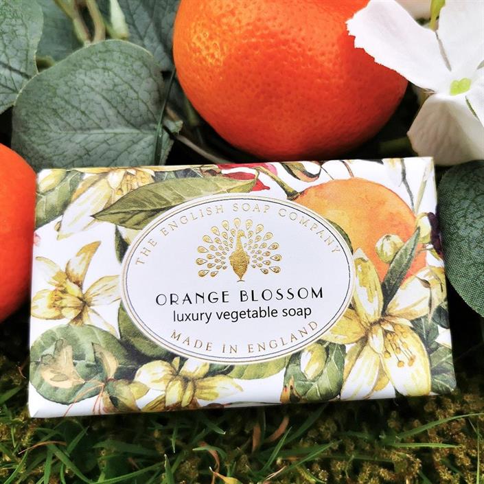 Tvål Orange blossom på 200g i förpackning från Saponi med mandarin