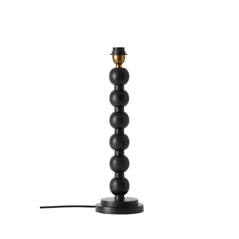 Lampfot Qvist 413 i svart trä och 53cm hög med en form av staplade bollar.